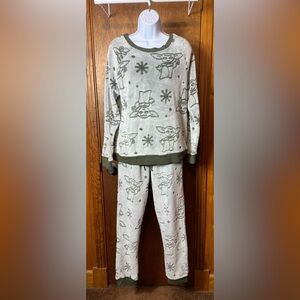Star Wars Cream‎ and Green Pajama Set - Large